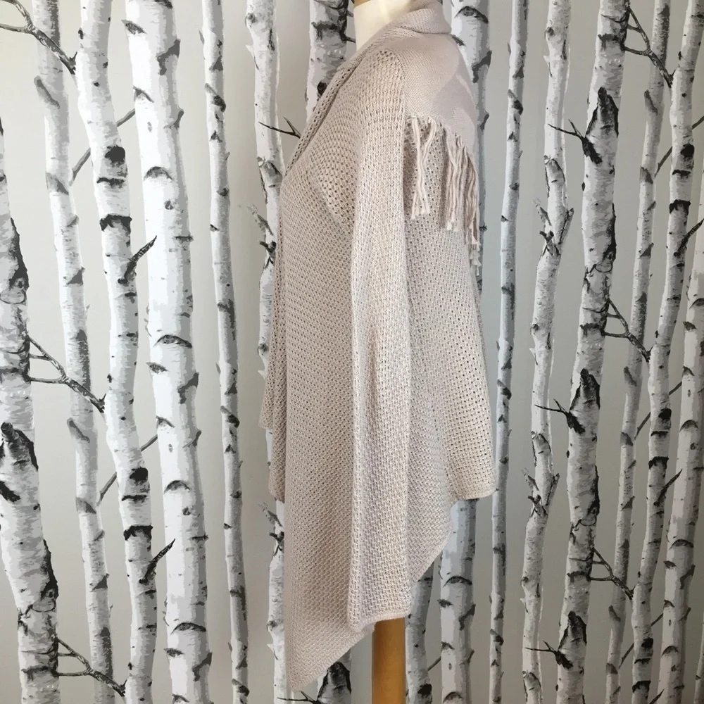 Billabong Waterfall Cardigan with Fringe (1). - Picture 1 of 6
